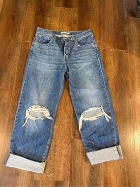 Women’s Cropped Levi’s - size 30